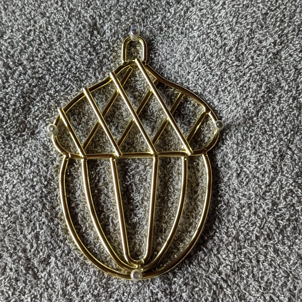 NWOT Gold Metal Acorn Trivet
